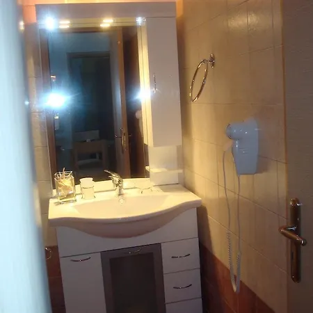 Aigaio Apartman *